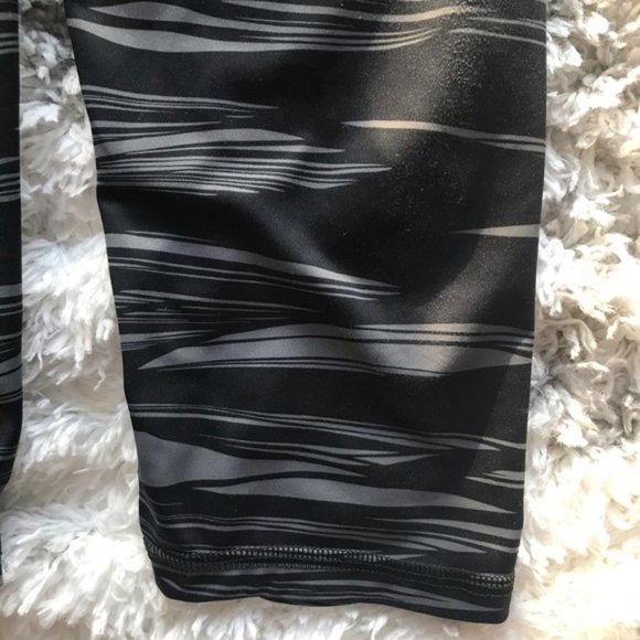 Adidas cropped tights for yoga, gym, bike, running - Picture 4 of 7